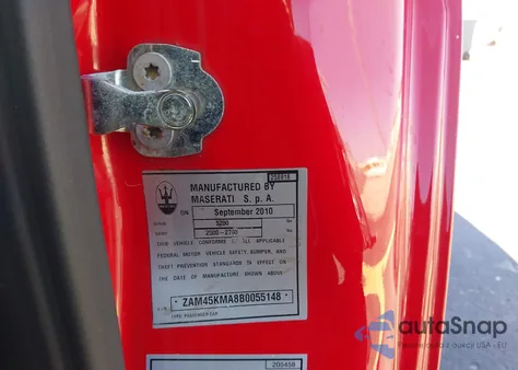 2011 Maserati Granturismo z USA, uszkodzony, nr VIN ZAM45KMA8B0055148